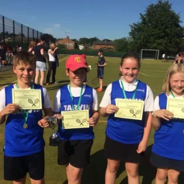 36497929_2603887392970006_2883111314153013248_n