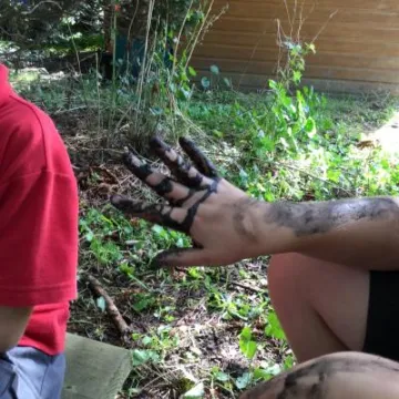 87F3D6BB-8A14-4EF3-946A-4A826DF19C2B