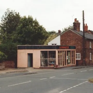 Woodfin Shop 1992 (2)Scan_20181120