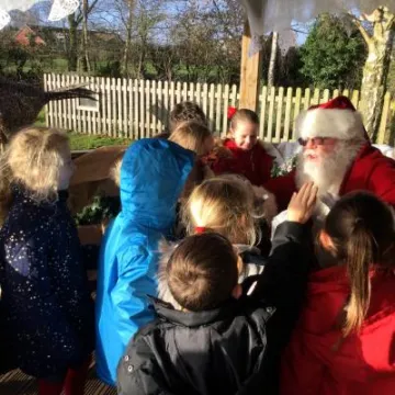 74B9B924-BFE1-42A4-A0A7-1EF5FE8C0A00