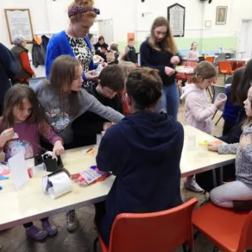 DSCN0633_Messy Church_Courageous Love_190404