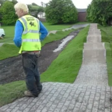 Windmill Street Pump Track landscaping