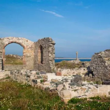 llanddwyn-chapel