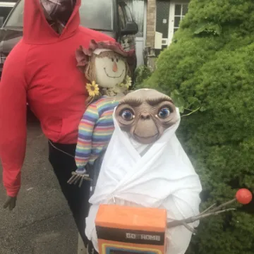 Image: 010 Andy Phillips ET Stay Home