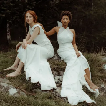 Seated casual wilderness highland couple P