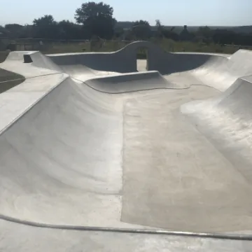 Tisbury Skatepark half pipe