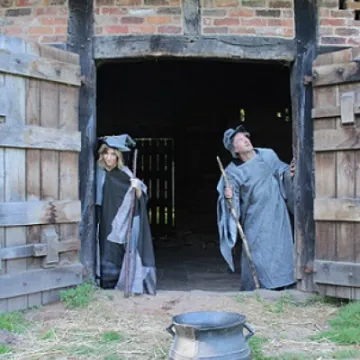 Wizards Welcome At The Old Hall   Low Res