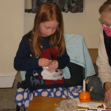 2021-12-12 Christingle kids at church 5