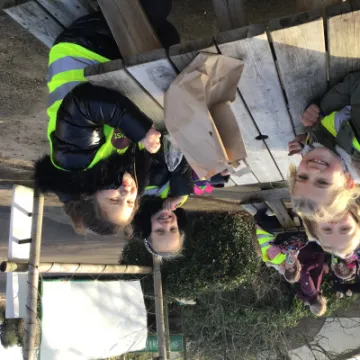 EC795368-4B59-4B57-8E4B-F9A9F3E71353