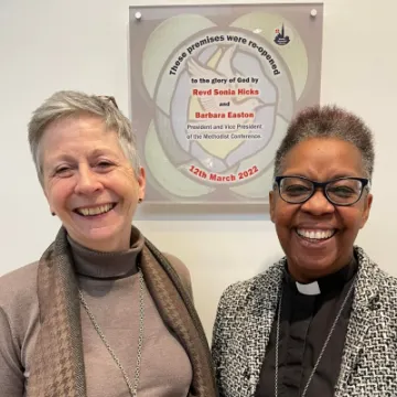 Barbara and Sonia with plaque cropped