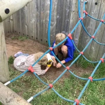 3803AC10-D924-48EC-8FEE-8D5EAB43E062