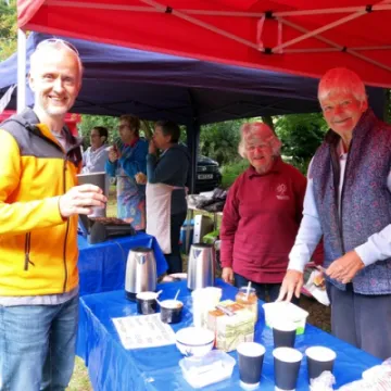 Apple Pressing – Coffee? Tea anyone?