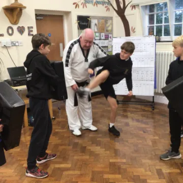 1481BC4D-C652-4549-8F24-B7E9CC3A1786