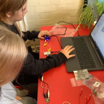 677FB1EB-524B-4868-B99E-8F53F8B68CA2