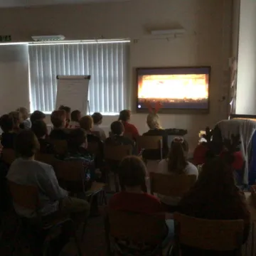 8E74FA94-504F-4349-8866-8A8CFE799055