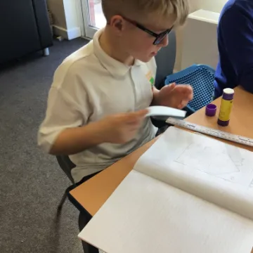 3462D472-5CDD-41EF-A915-A273C7AD4748