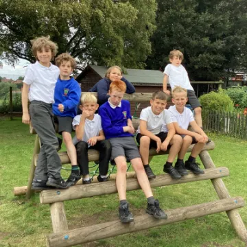 042BE183-5978-4100-9E7B-C6CA3C9335F8