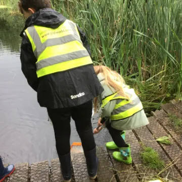 124CAAE0-DEB4-43FE-9928-EDEB8E9368FC