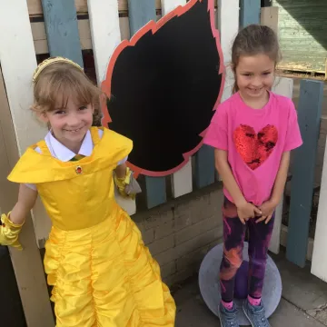 F598DCA4-34AE-4689-A972-D7ECF9374E77