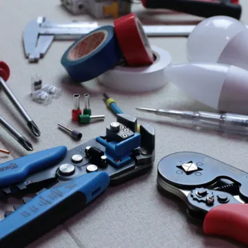 Selection of maintenance tools