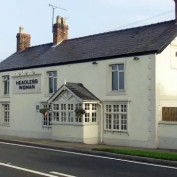 CLW-761-73416-headless-woman-duddon