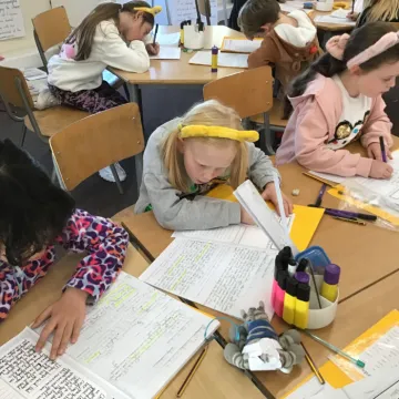 C5663AA7-E27D-4C9B-920A-CDB6D3F64850