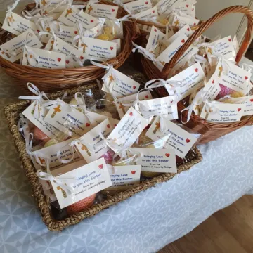 Knitted Chicks, With Egg, Ready For Gifting