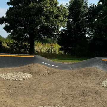 Pickering pump track bends