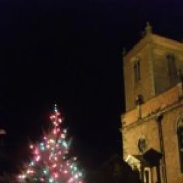 carols-round-the-tree-