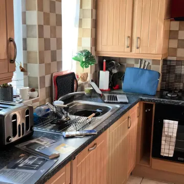 Kitchen 3 – Before 2