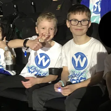 YV6