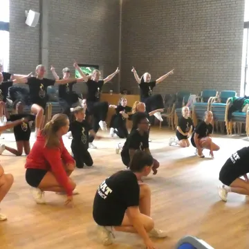Beat dance group