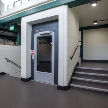 An Accessible Lift to The First Floor of Block E L