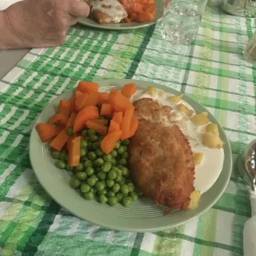 Luncheon Club &ndash; Fish and CHips