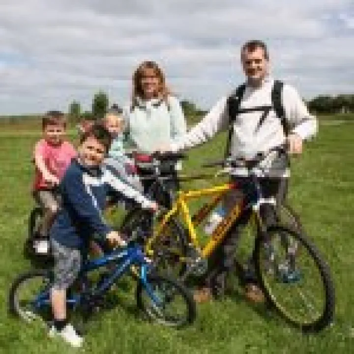 family-biking 11b
