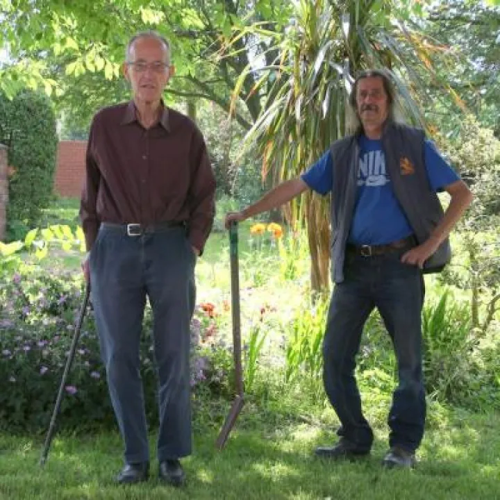 IMG_2862_Ray and Brian working on the garden 2018