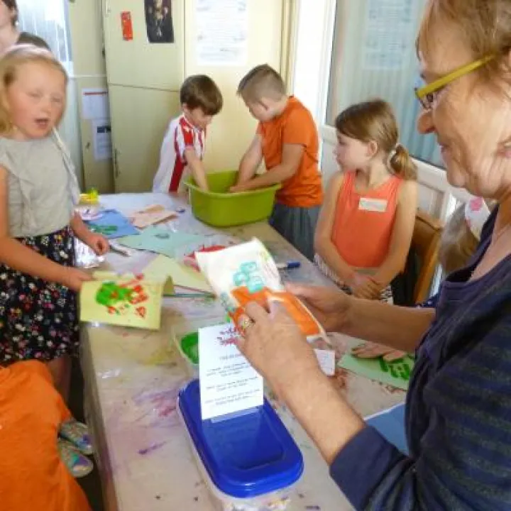 P1000903_Messy Church 14th May 2018