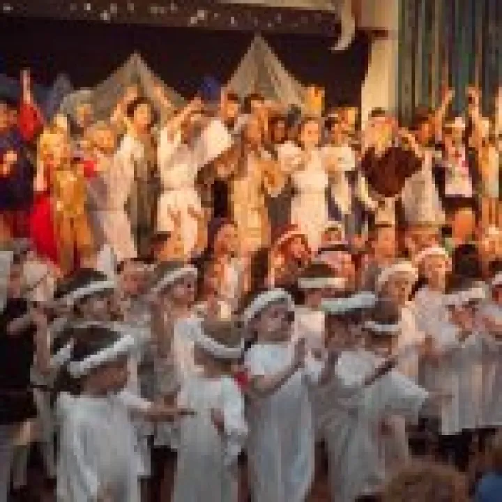 St Mary's School Xmas Presentation 01