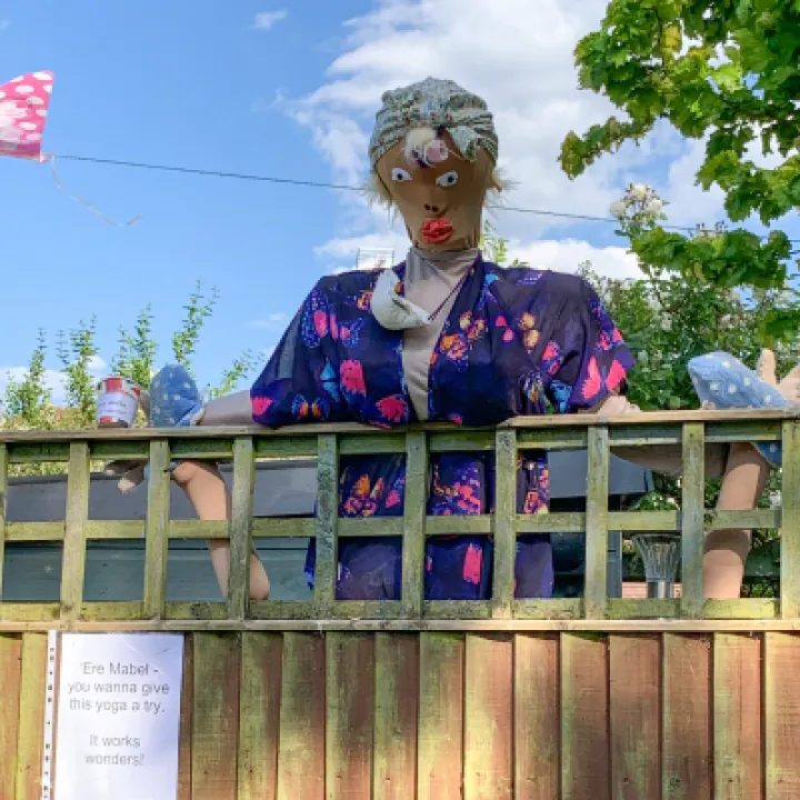 Image: 030 Karen Rogers_Garden Gossips 02a