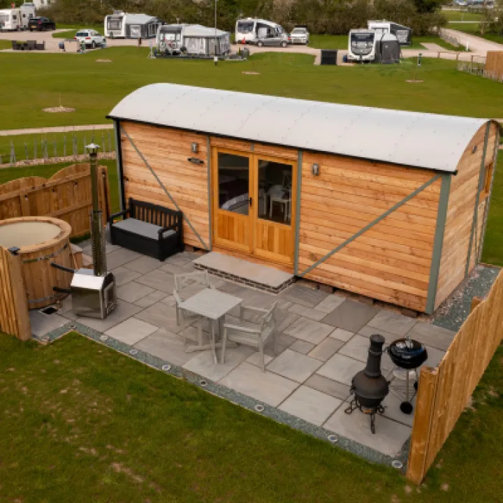 Overwater Luxury Glamping Hodnet Exterior 1