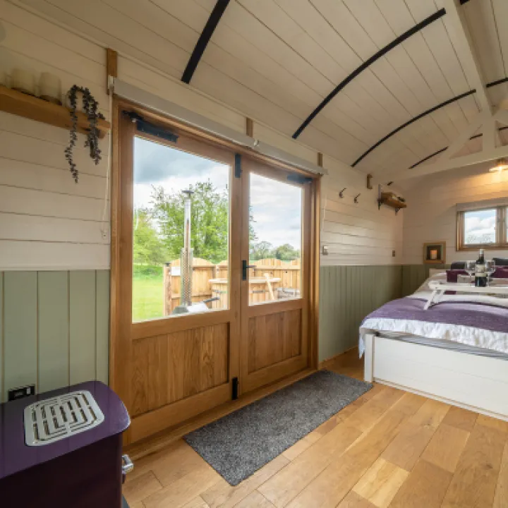 Overwater Luxury Glamping Hodnet Interior 13