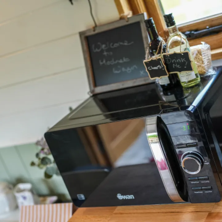 Overwater Luxury Glamping Hodnet Interior 41