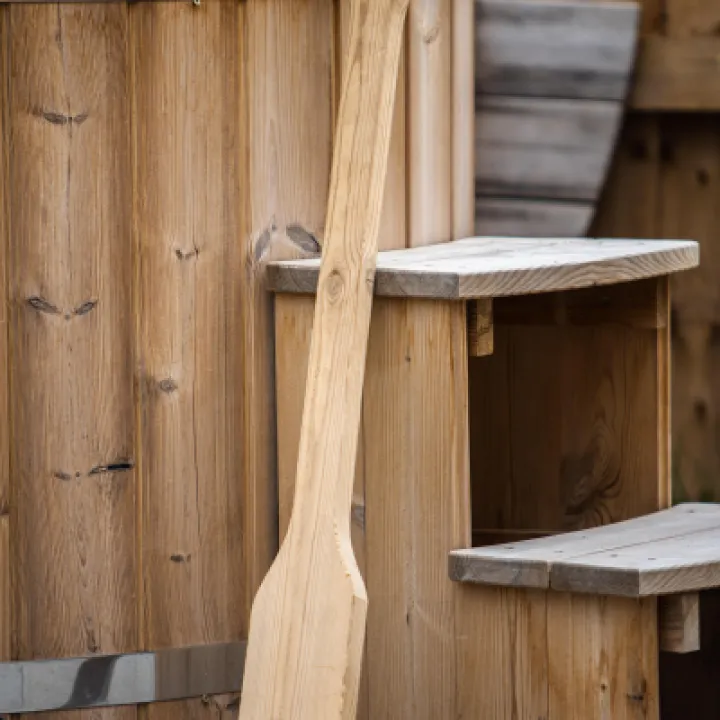 Overwater Luxury Glamping Hodnet Hot Tub 8