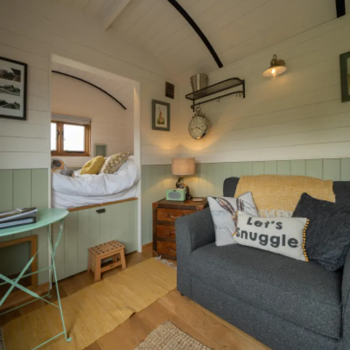Overwater Luxury Glamping Wellington Interior 4
