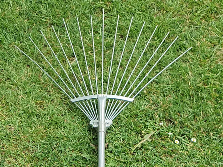 Items for sale &ndash; Folding leaf rake n/r
