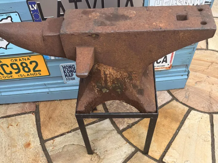 Items for sale &ndash; Large anvil &pound;300