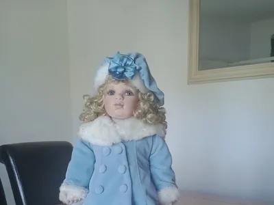 Items for sale
– Vintage Porcelain Doll – Alexandra £25