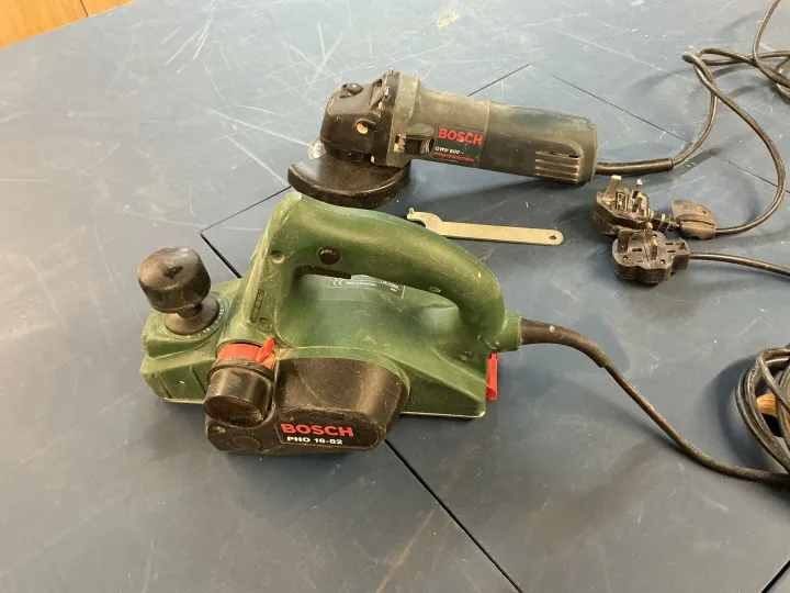 Items for sale
– Bosch Corded Planer and Grinder £35