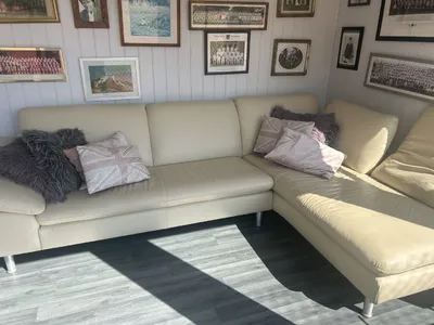 Items free to a good home! &ndash; Corner sofa n/r
