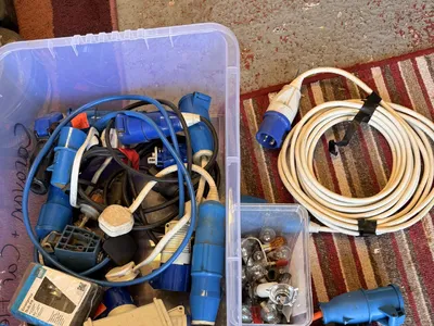 Items for sale
– Box of car/caravan electrical parts/bulbs/extensions £10